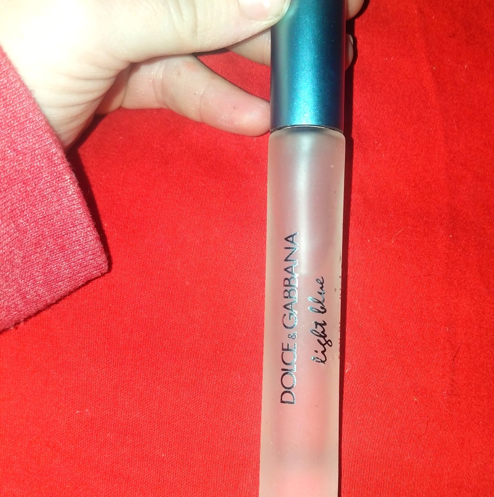 Dolce and gabbana light blue travel spray.